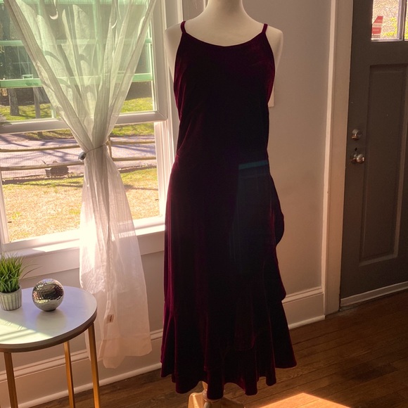 Soprano Dresses & Skirts - Burgundy velvet faux wrap flounce midi dress